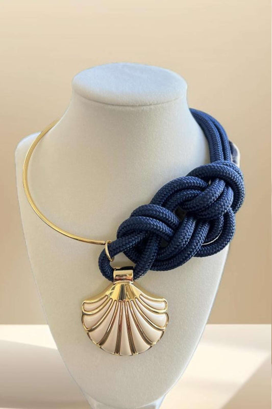 Iyuu Wire Macrame Necklace - Blue